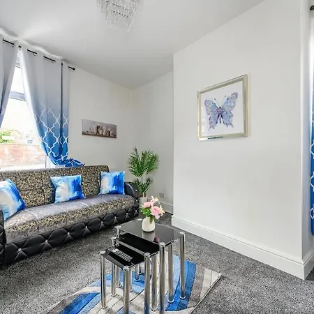 -16pt- For Your Relaxed & Cosy & Free Parking Apartment Leeds (West Yorkshire)