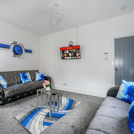 -16pt- For Your Relaxed & Cosy & Free Parking Apartment Leeds (West Yorkshire)