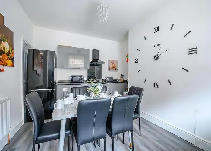 -16pt- For Your Relaxed & Cosy & Free Parking