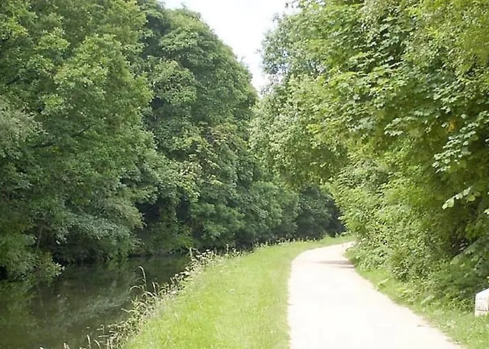 -16pt- For Your Relaxed & Cosy & Free Parking Apartment *