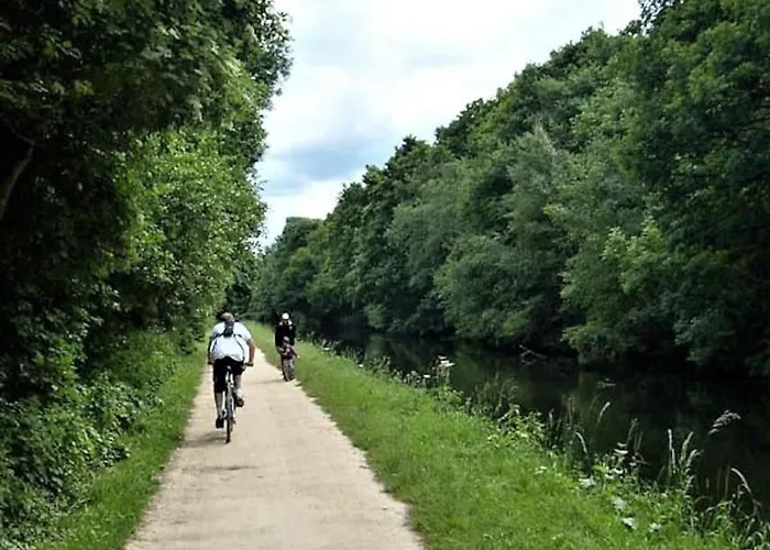 -16pt- For Your Relaxed & Cosy & Free Parking *