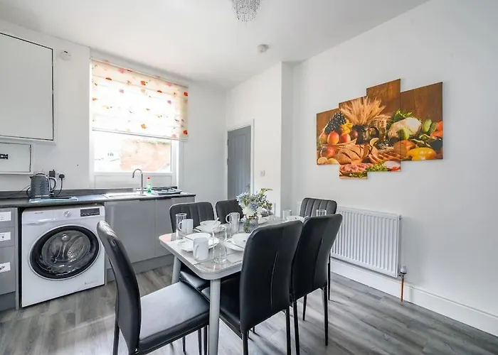 -16pt- For Your Relaxed & Cosy & Free Parking *