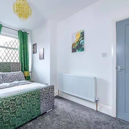 -16pt- For Your Relaxed & Cosy & Free Parking * 利兹